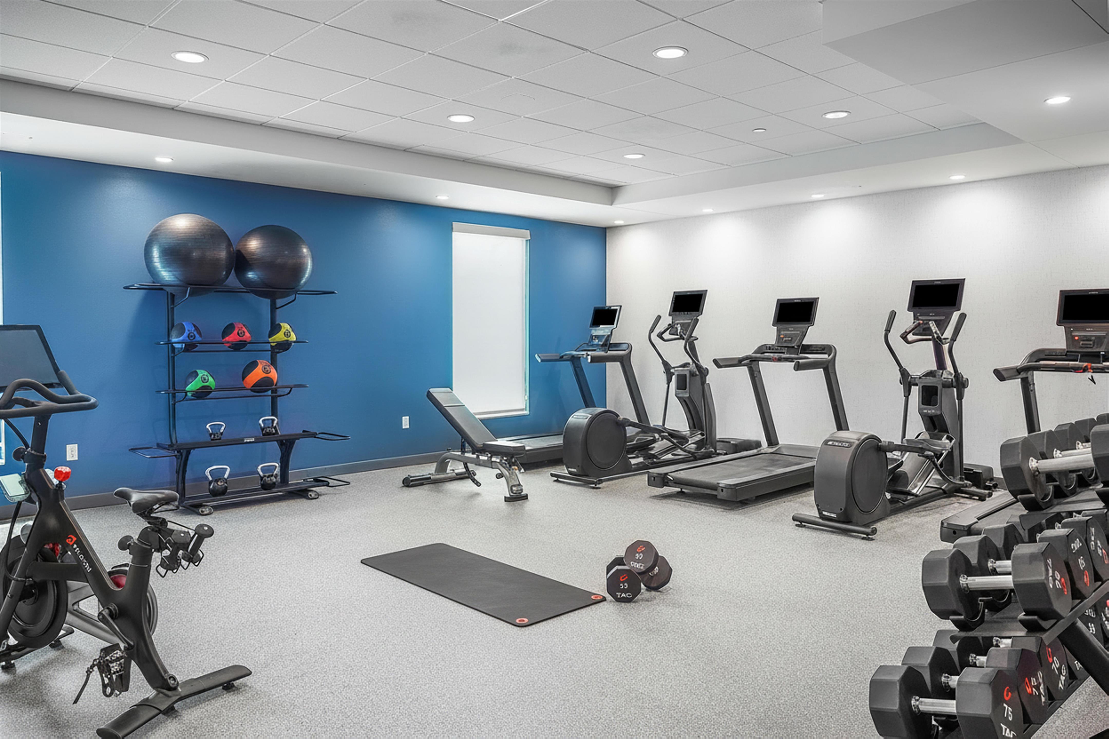 Health club fitness center gym | Home2 Suites by Hilton Milwaukee Airport