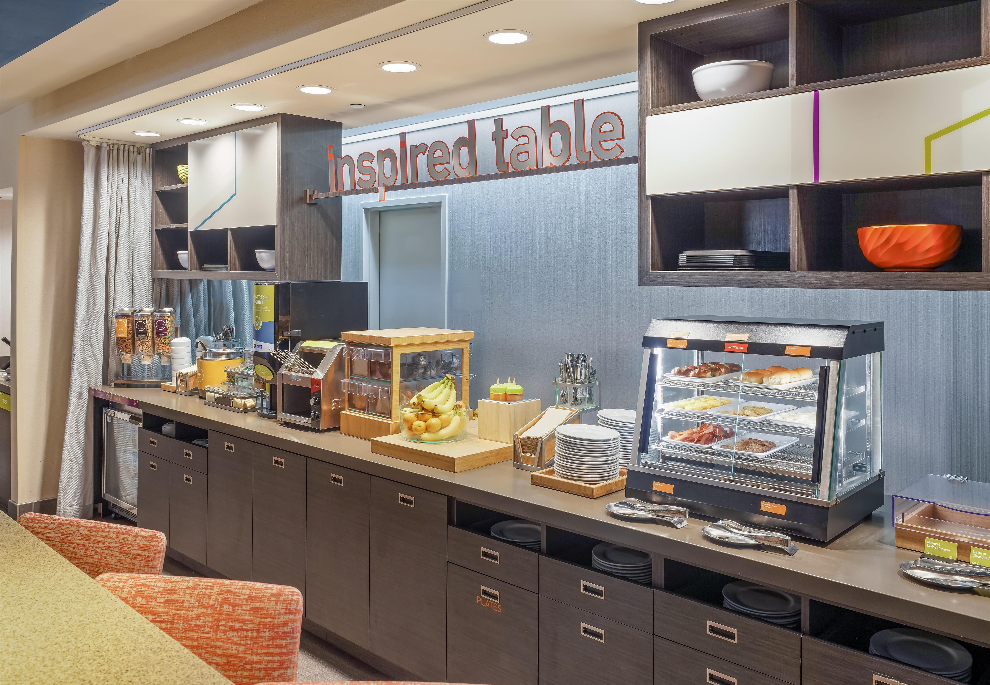 Breakfast Area | Home2 Suites by Hilton Milwaukee Airport