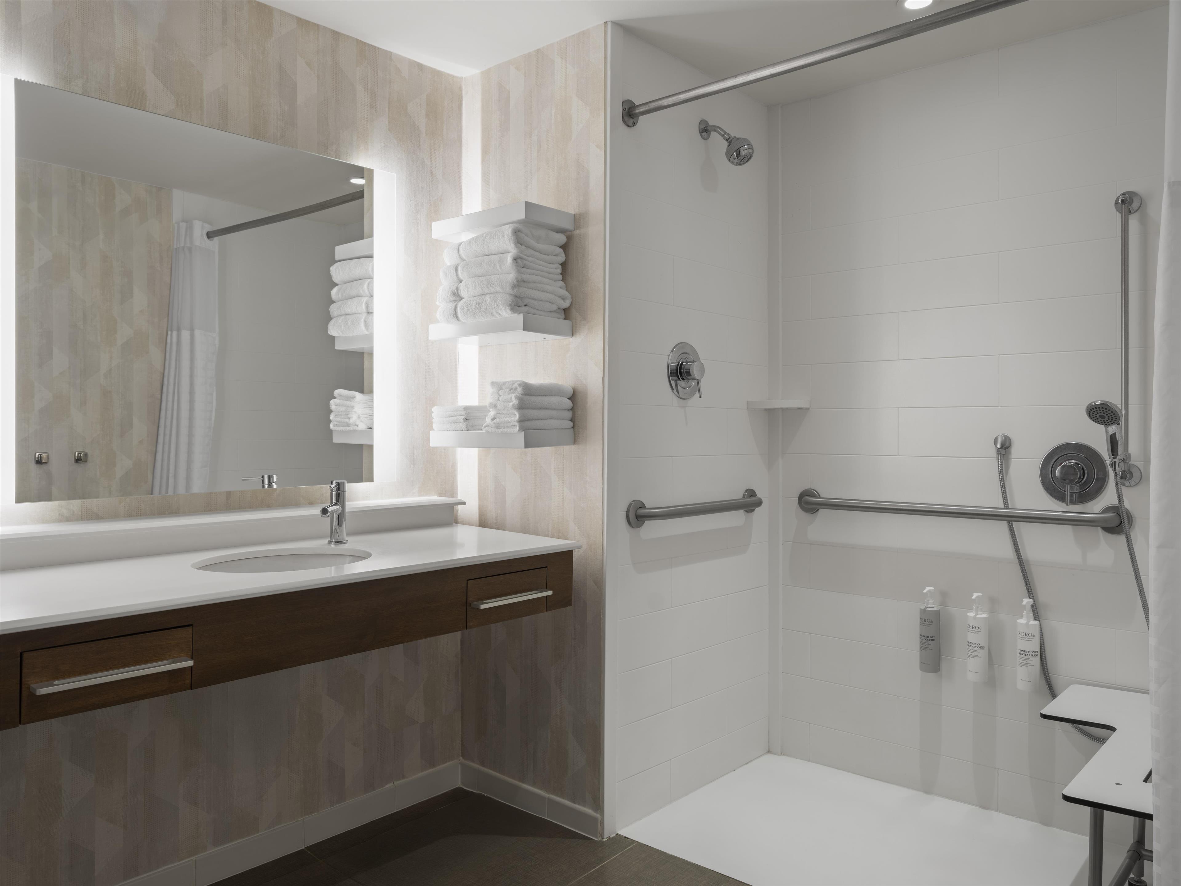 Guest room bath