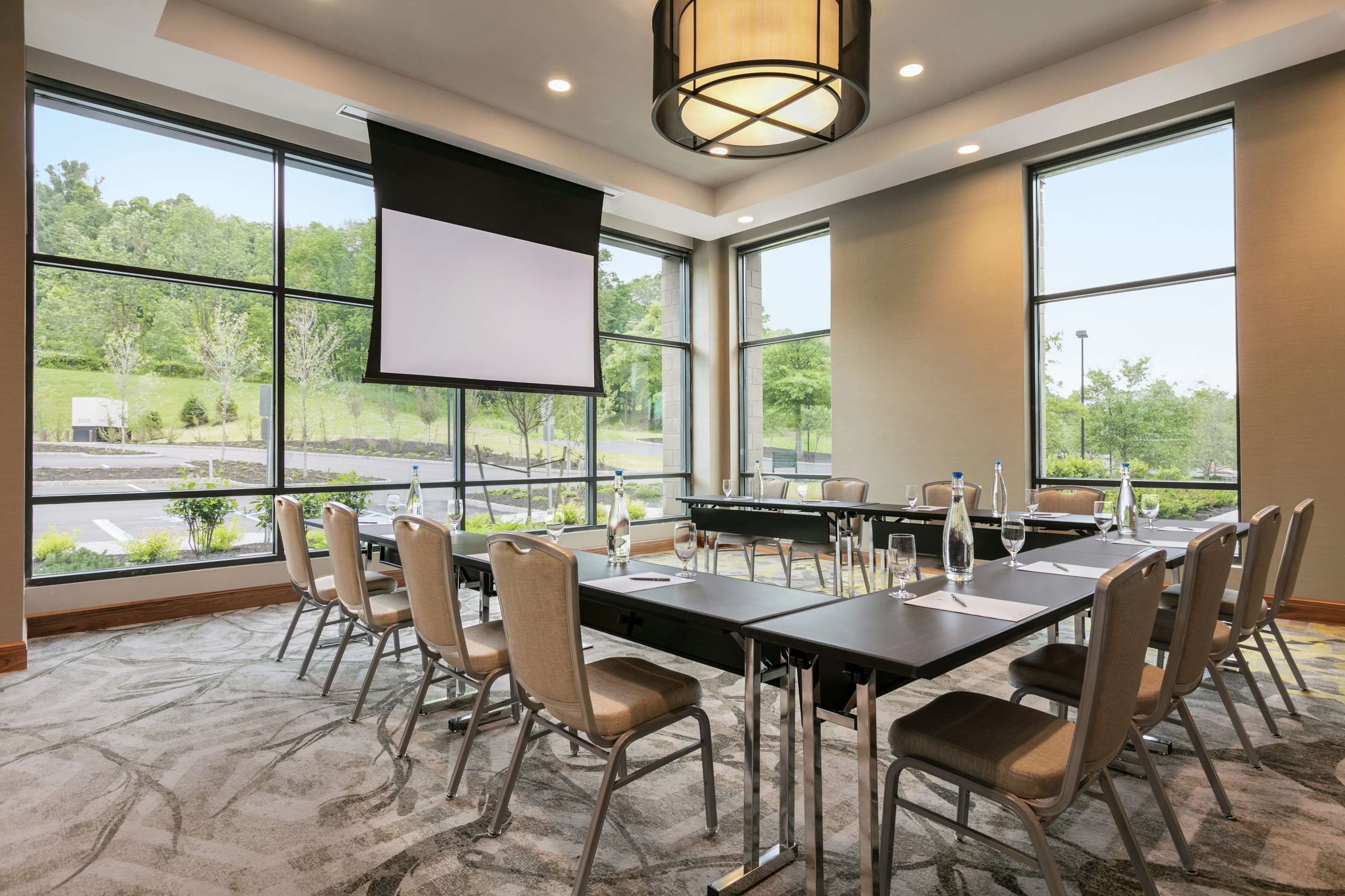 Restaurant | Embassy Suites by Hilton Berkeley Heights