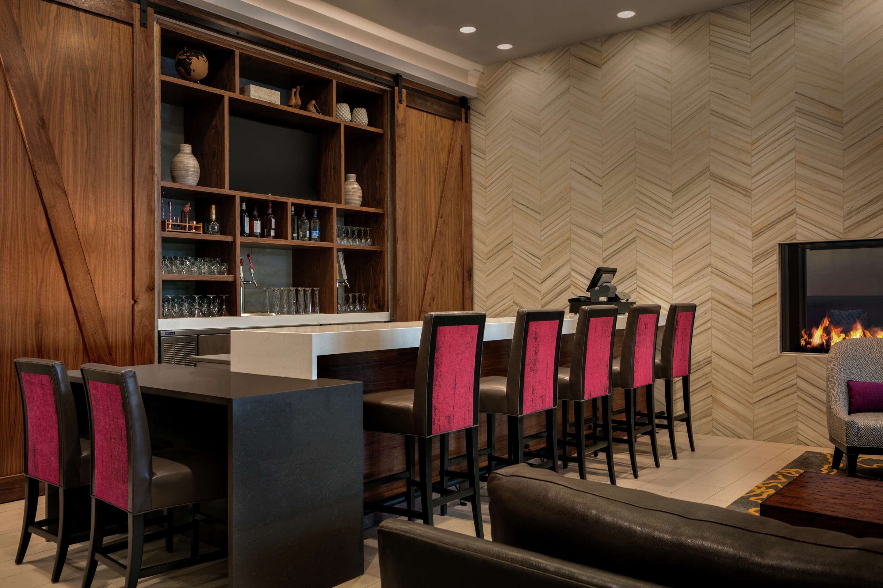 BarLounge | Embassy Suites by Hilton Berkeley Heights