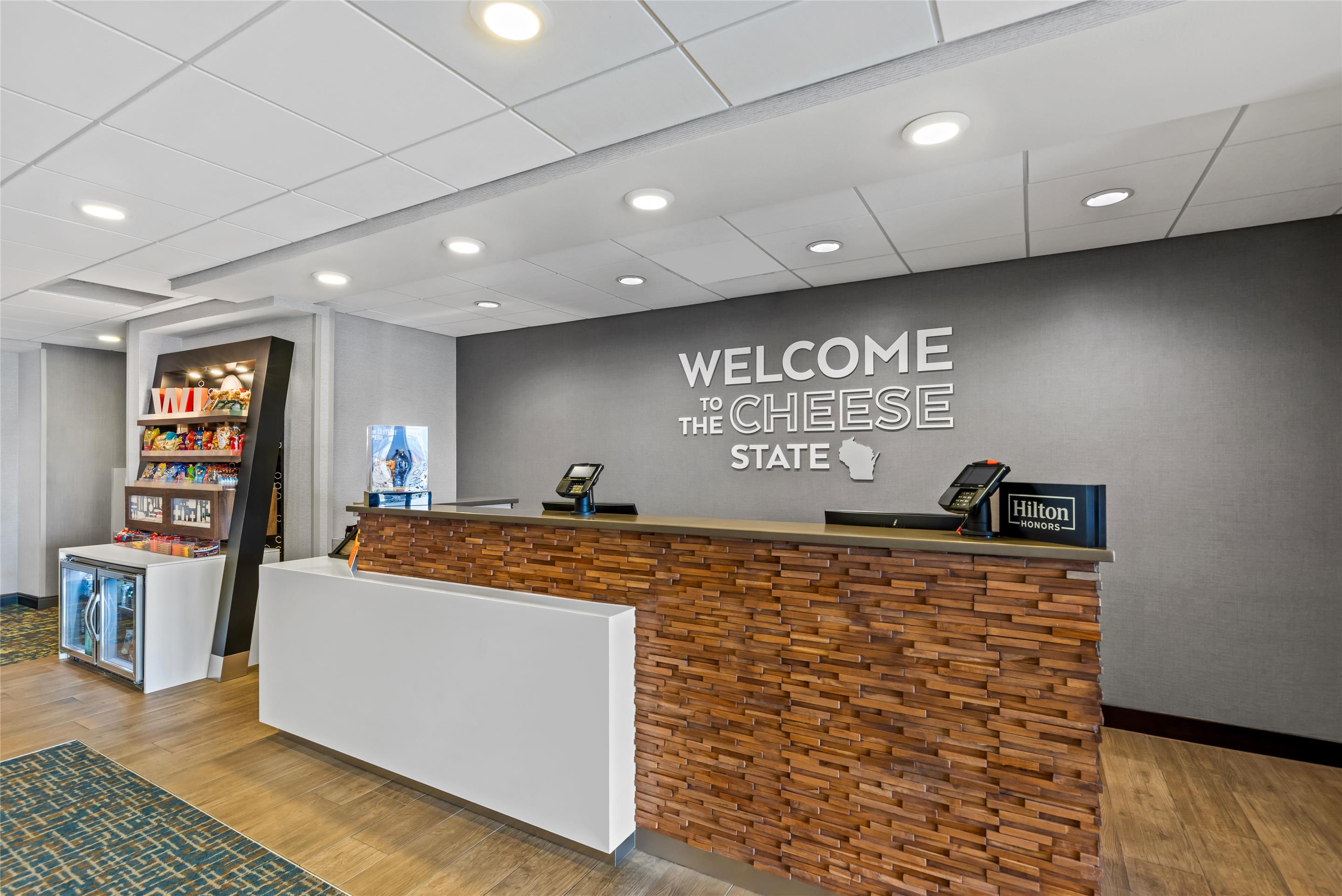 Reception | Hampton Inn Fond du Lac
