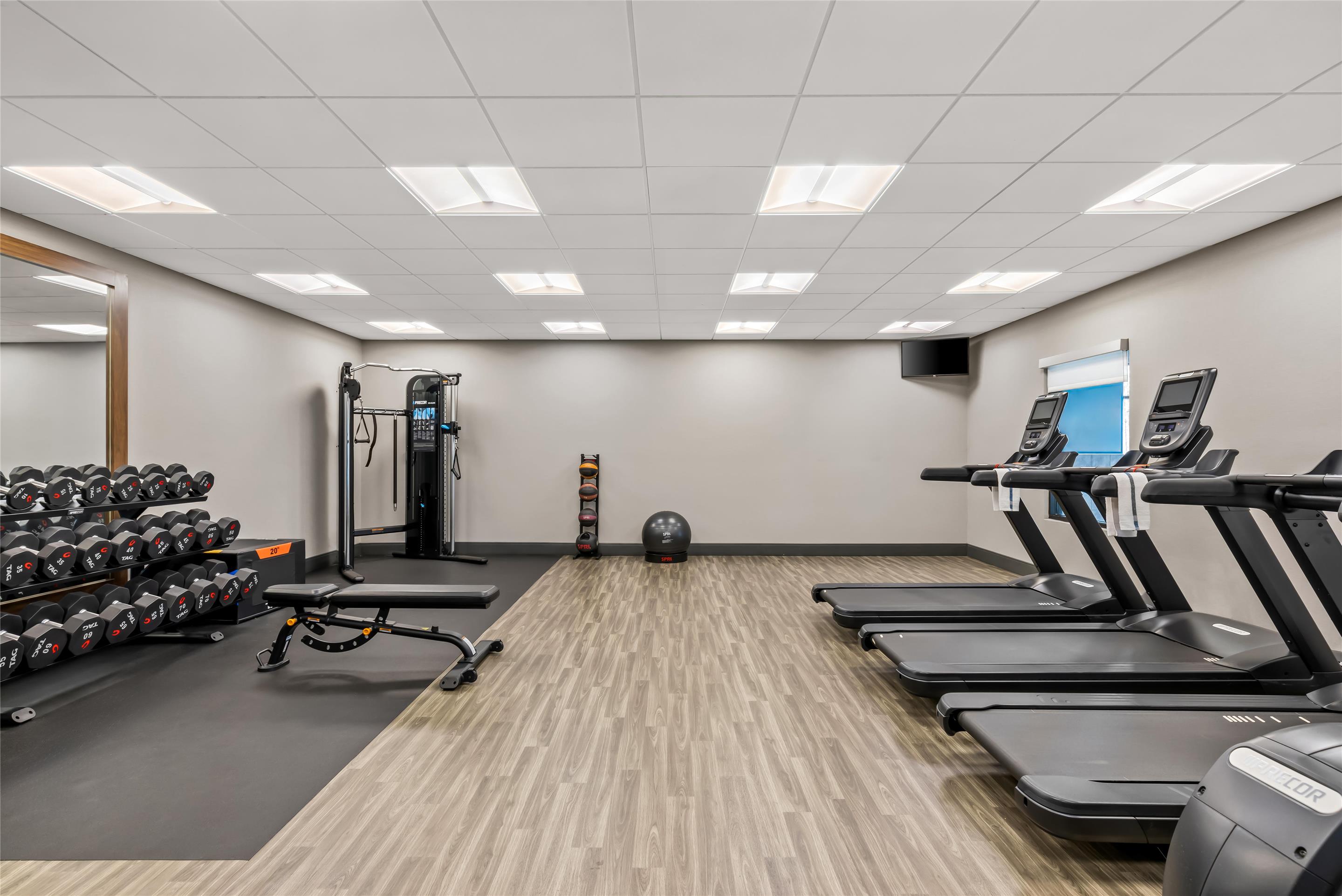 Health club fitness center gym | Hampton Inn Fond du Lac