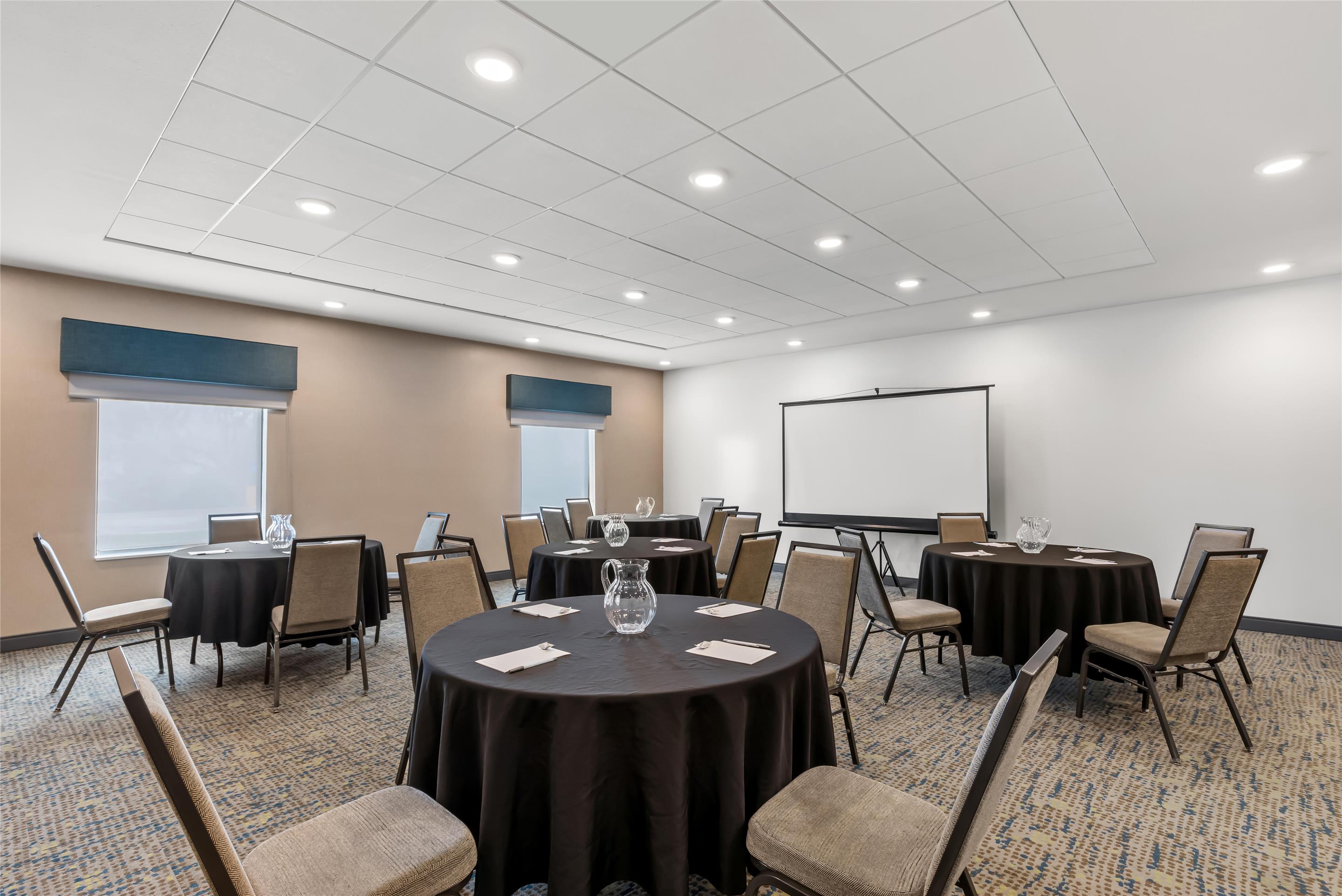 Meeting Room | Hampton Inn Fond du Lac