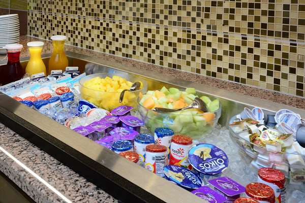 Amenities - Hilton Garden Inn Airport Greensboro - I-40, Exit 210