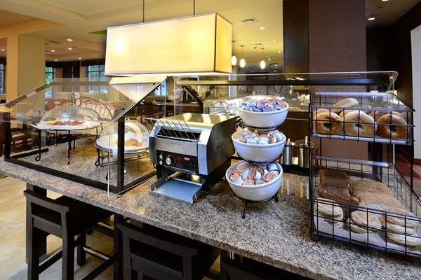 Amenities - Hilton Garden Inn Airport Greensboro - I-40, Exit 210