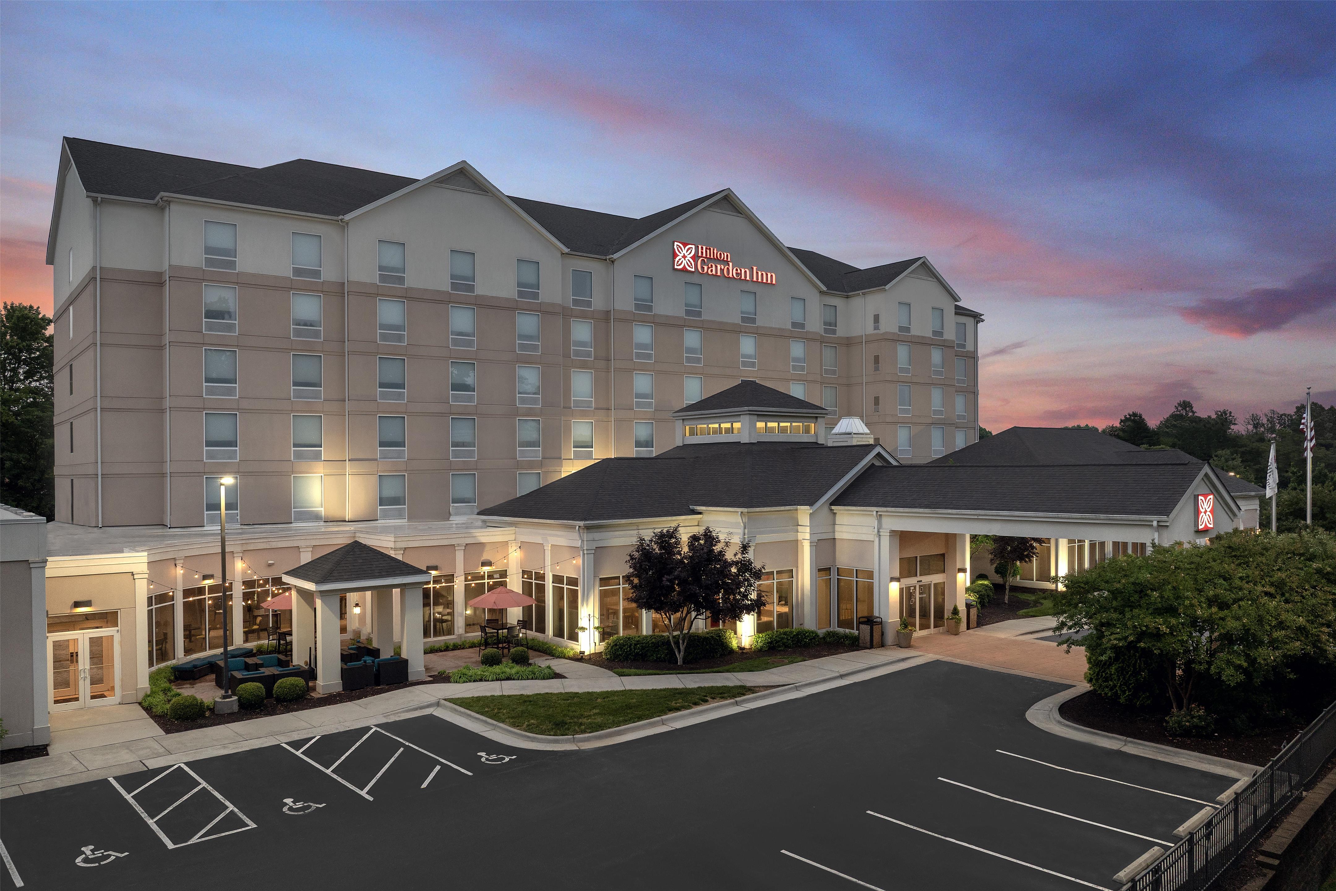 Exterior | Hilton Garden Inn Greensboro Airport