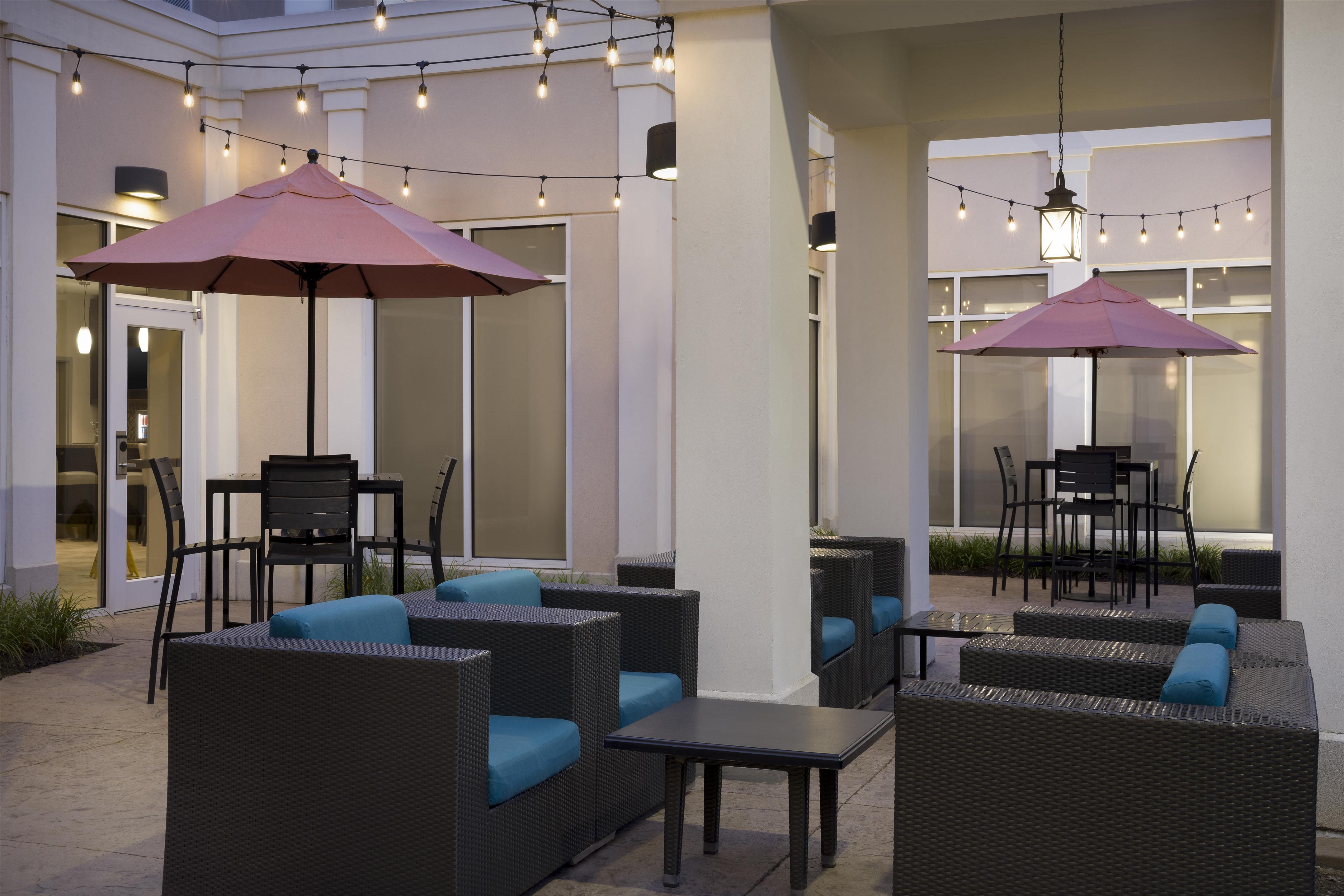 Exterior | Hilton Garden Inn Greensboro Airport