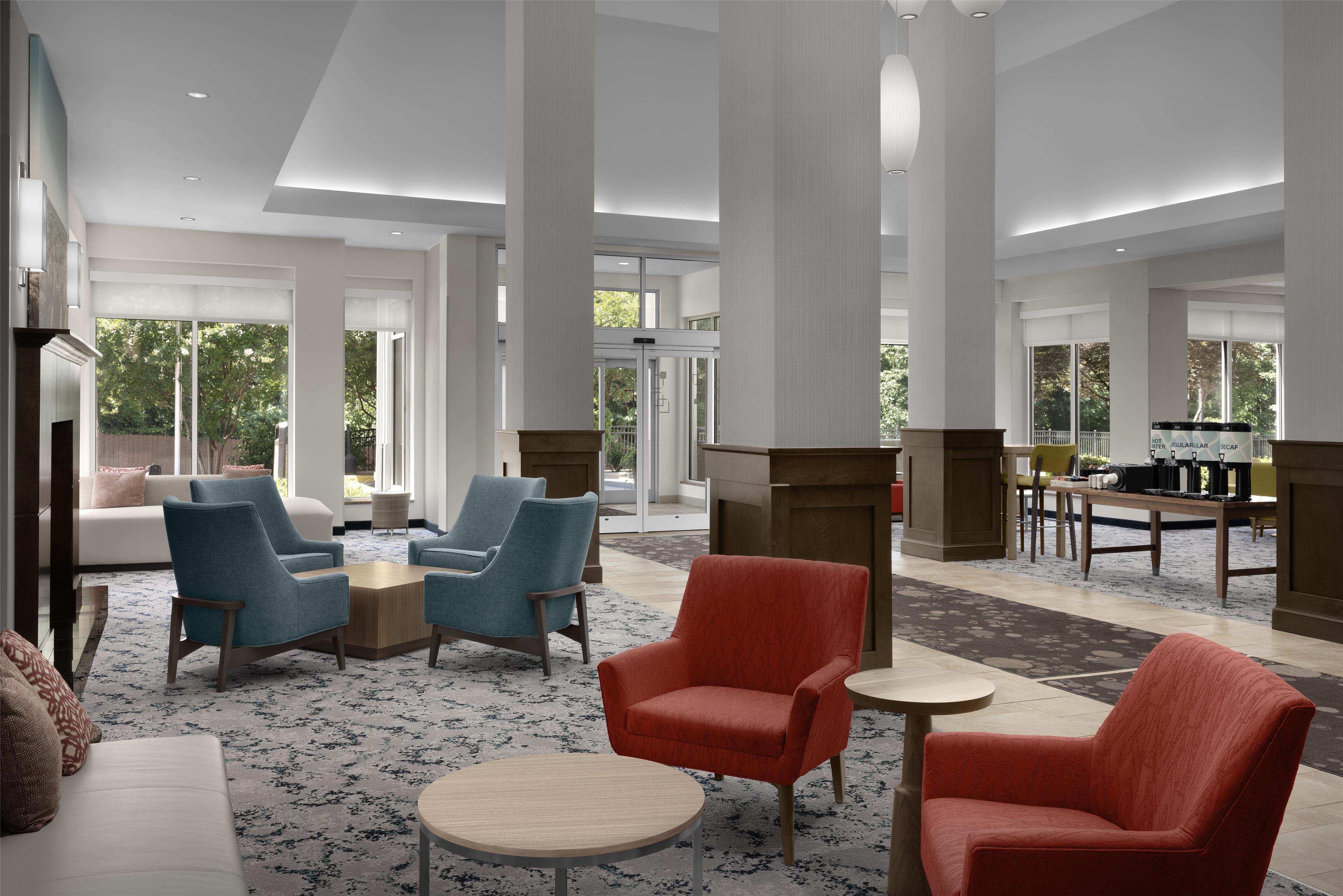 Lobby | Hilton Garden Inn Greensboro Airport