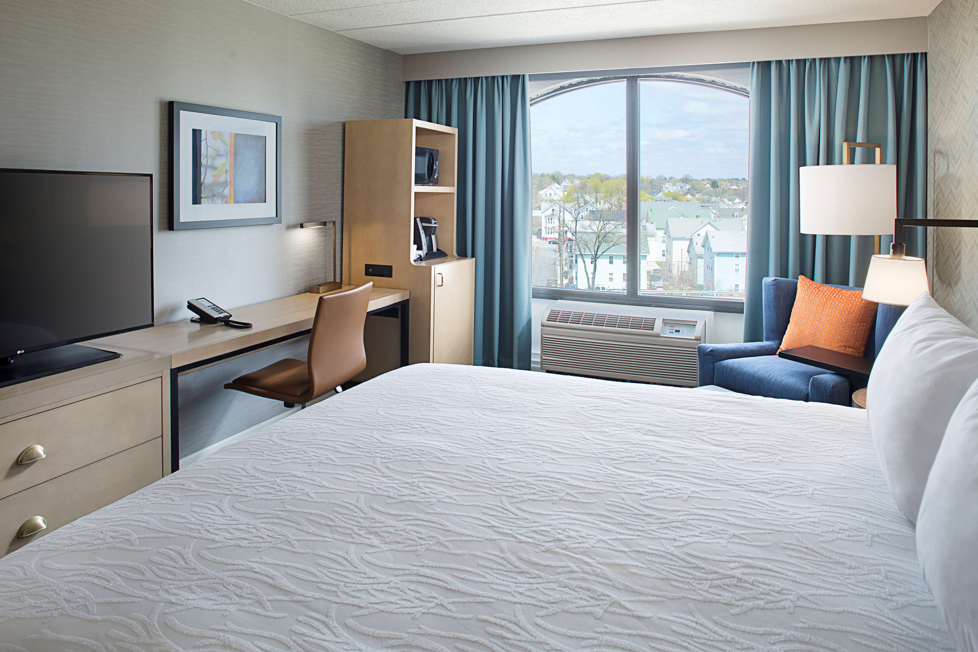 Hilton Garden Inn Providence Room Type - 1 KING ACC RM W BATHTUB