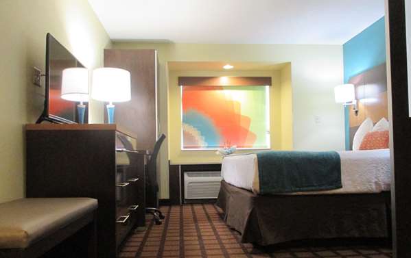  - Best Western Plus Harrisburg Mechanicsburg Hotel Enola - I-81, Exit 61