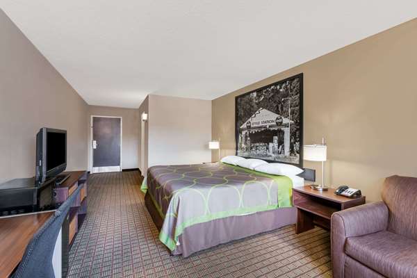  - Super 8 Motel Buffalo - I-45, Exit 178