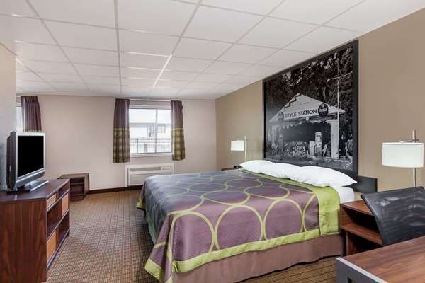  - Super 8 Motel Buffalo - I-45, Exit 178