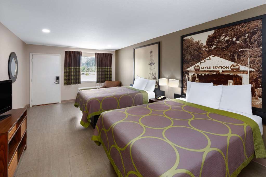 SUPER 8 BY WYNDHAM BUFFALO-guestroom-Guest Room,On-Site.jpg