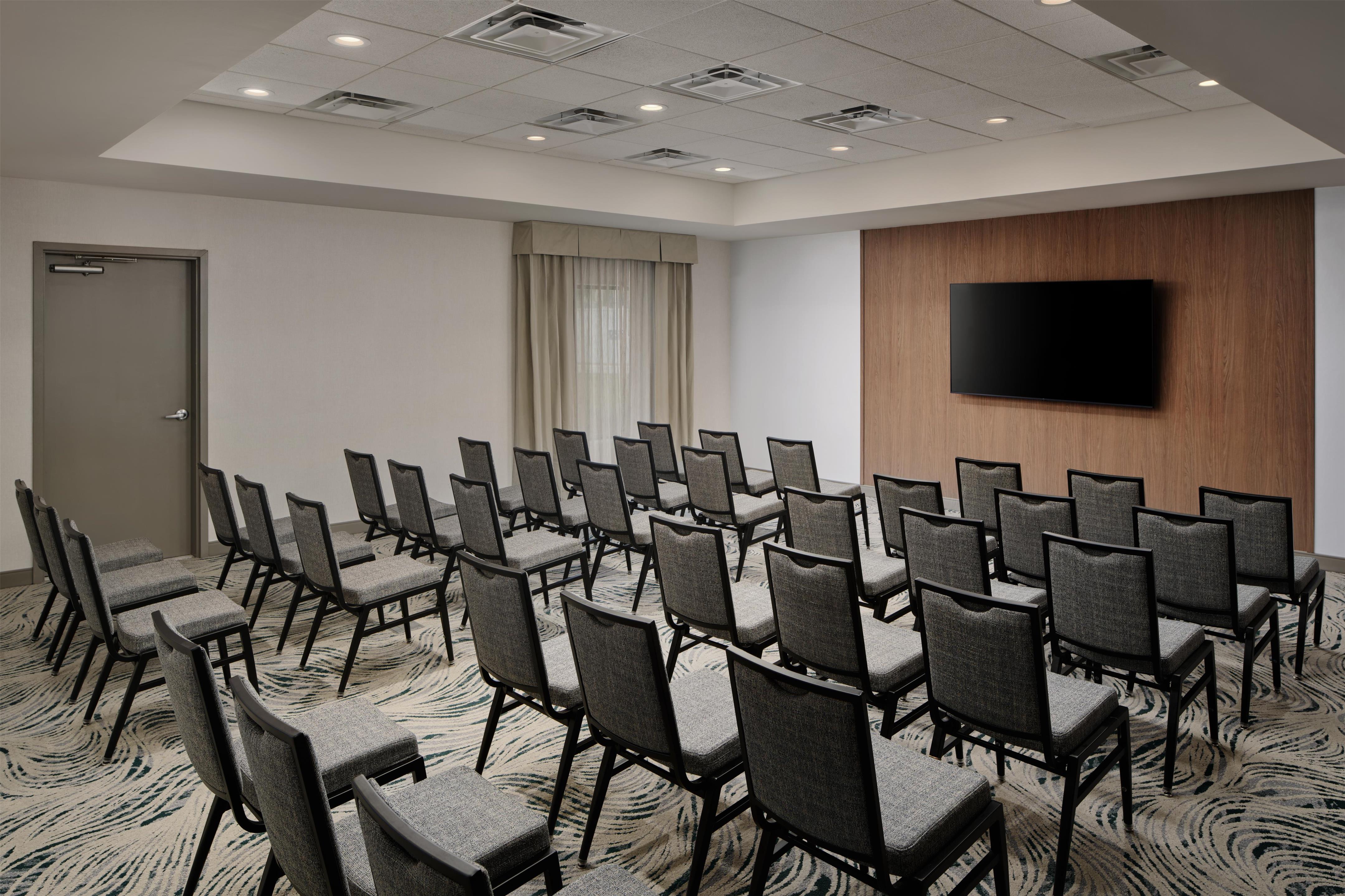 Meeting Room | Hampton Inn Waynesboro