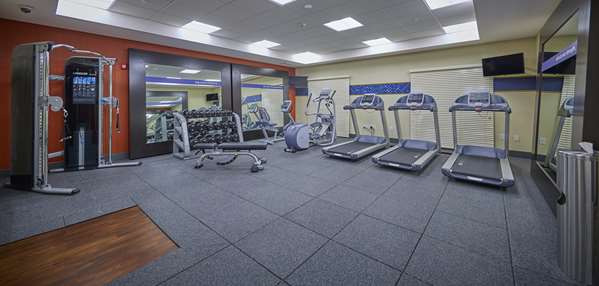 Fitness/ Exercise Room - Hampton Inn & Suites Hood River
