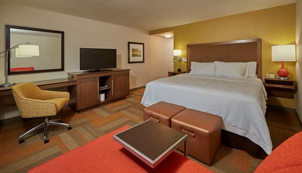  - Hampton Inn & Suites Hood River