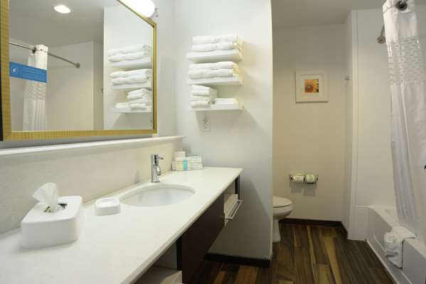  - Hampton Inn & Suites Ponca City