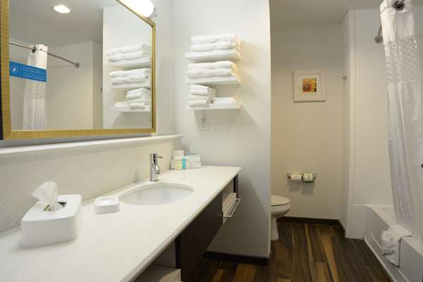  - Hampton Inn & Suites Ponca City