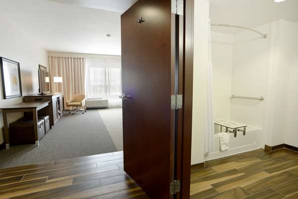  - Hampton Inn & Suites Ponca City