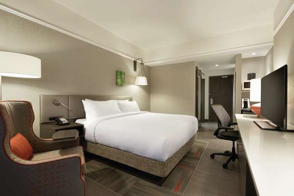  - Hilton Garden Inn Downtown Calgary
