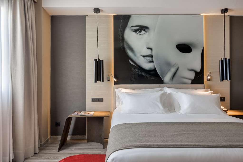 Guest photo