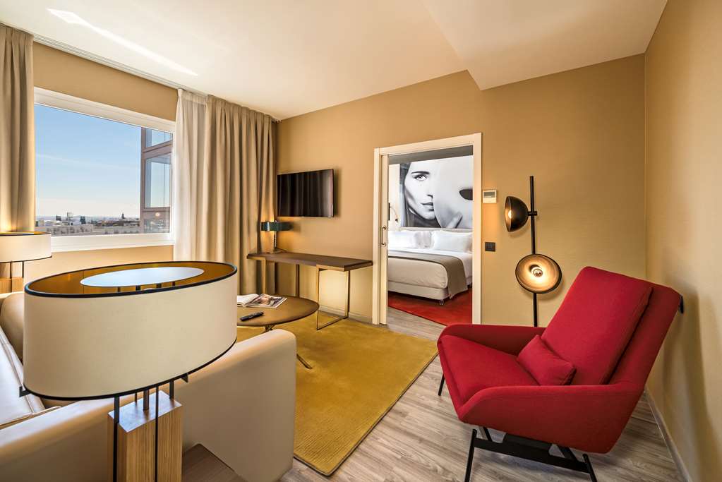Guest photo