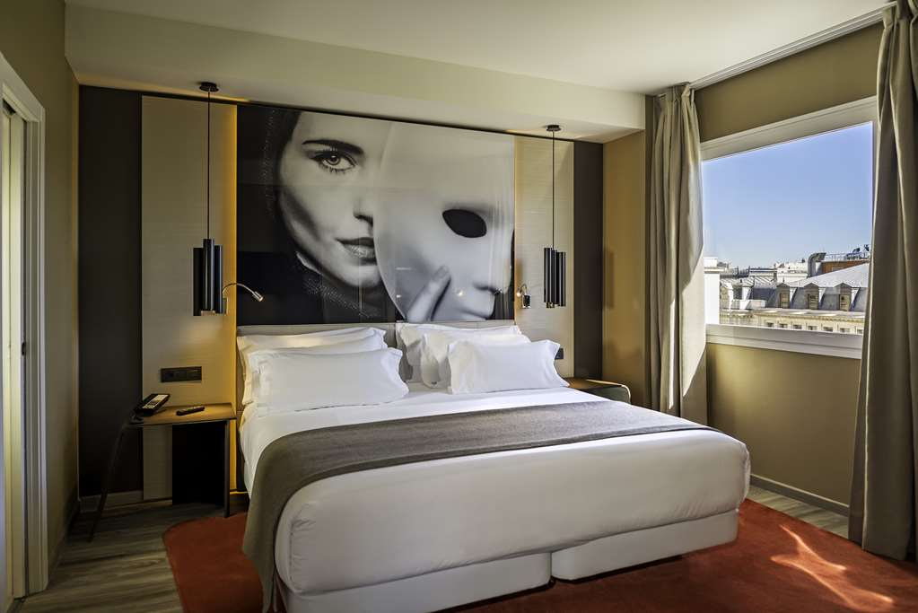 Guest photo
