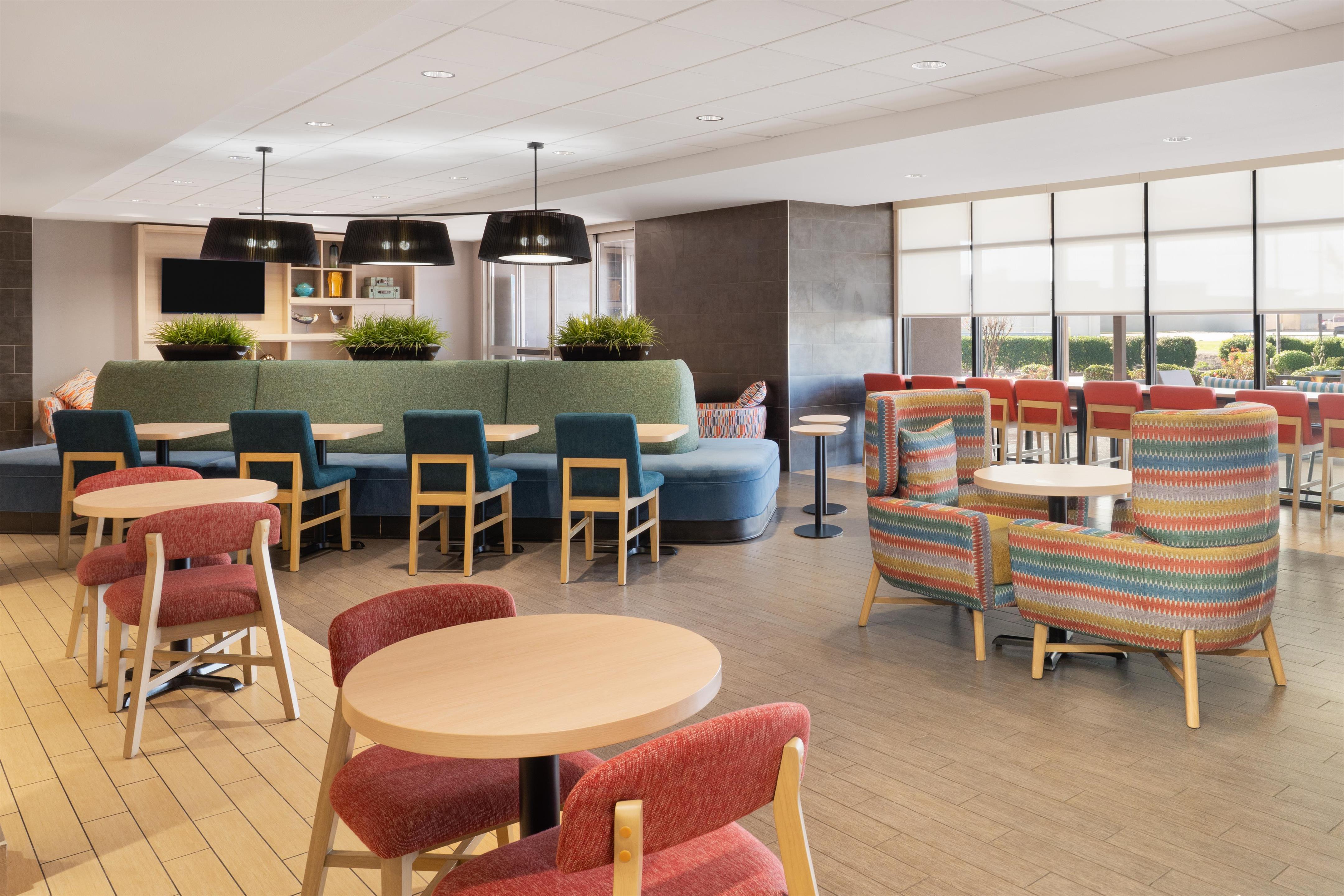 Lobby | Home2 Suites by Hilton Alexandria