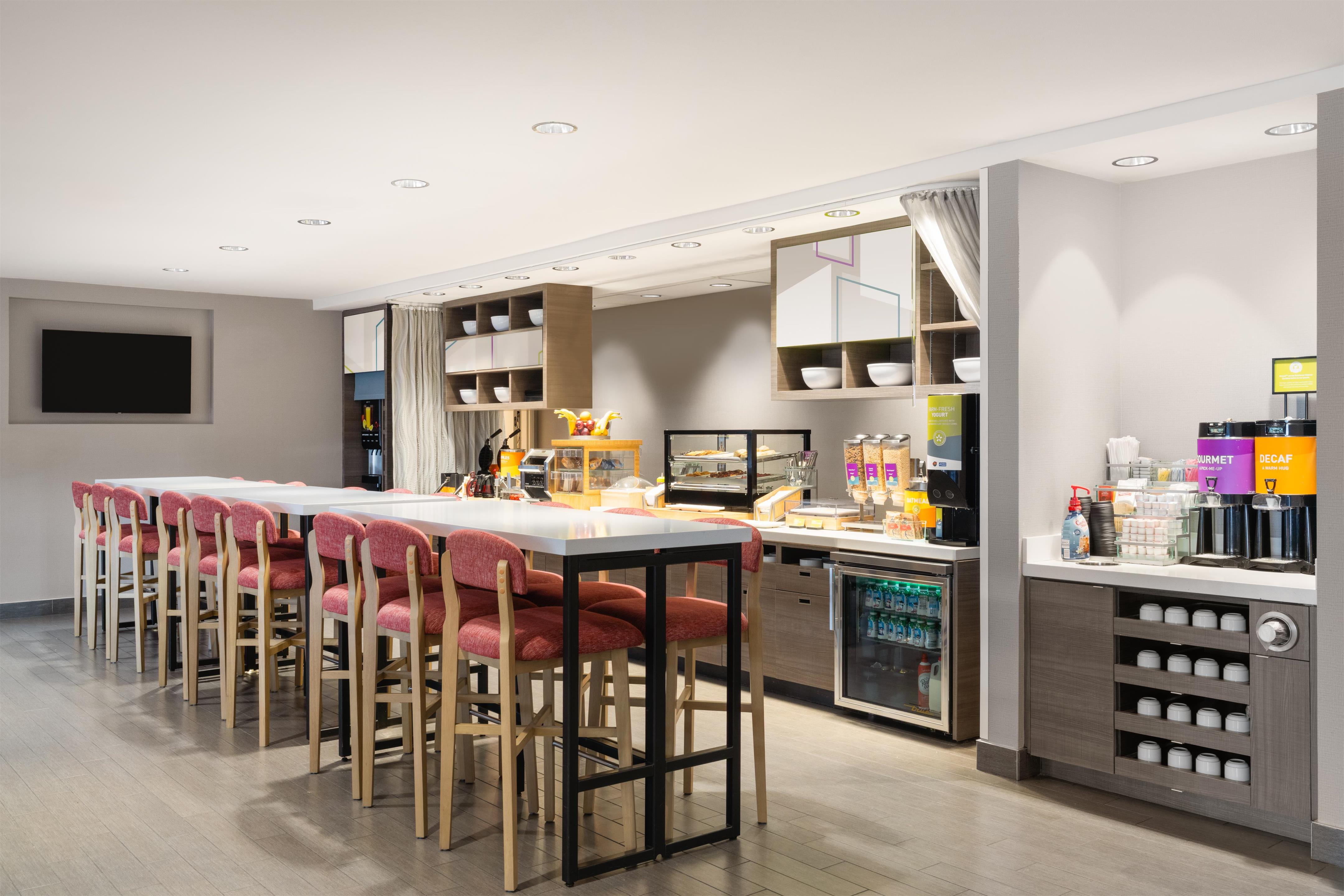 Breakfast Area | Home2 Suites by Hilton Alexandria