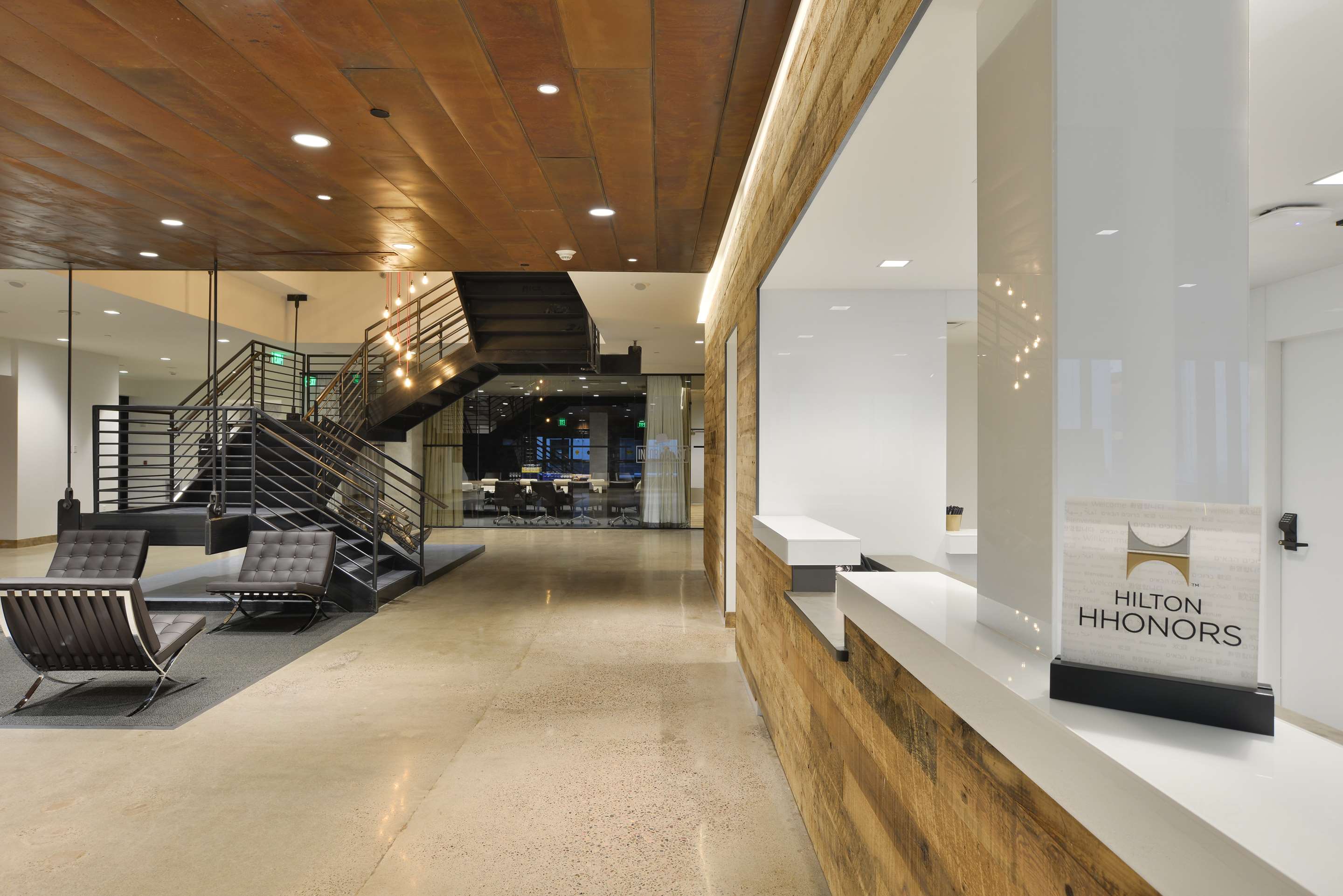 Reception | The Lismore Eau Claire - a DoubleTree by Hilton