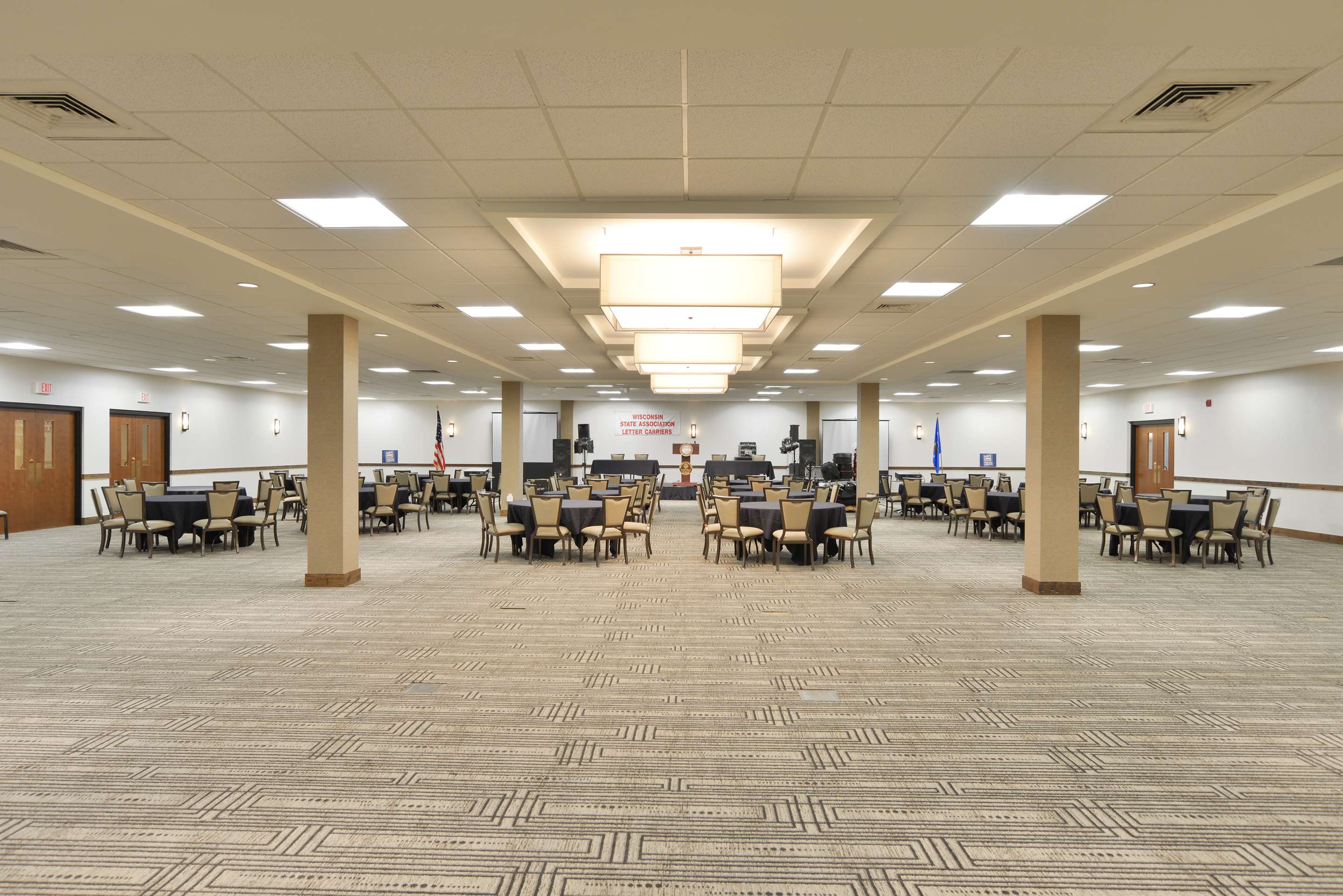 Meeting Room | The Lismore Eau Claire - a DoubleTree by Hilton