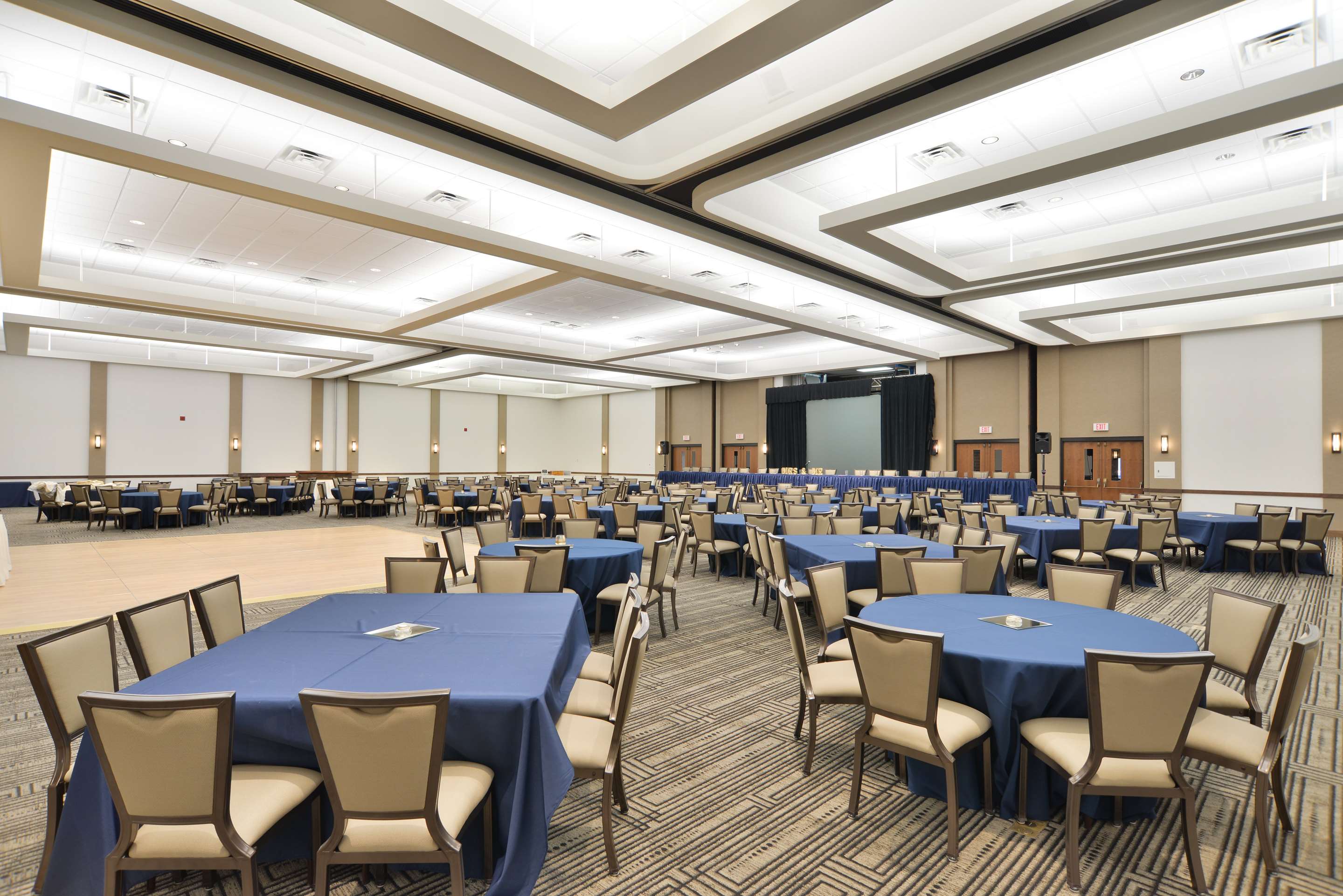 Meeting Room | The Lismore Eau Claire - a DoubleTree by Hilton