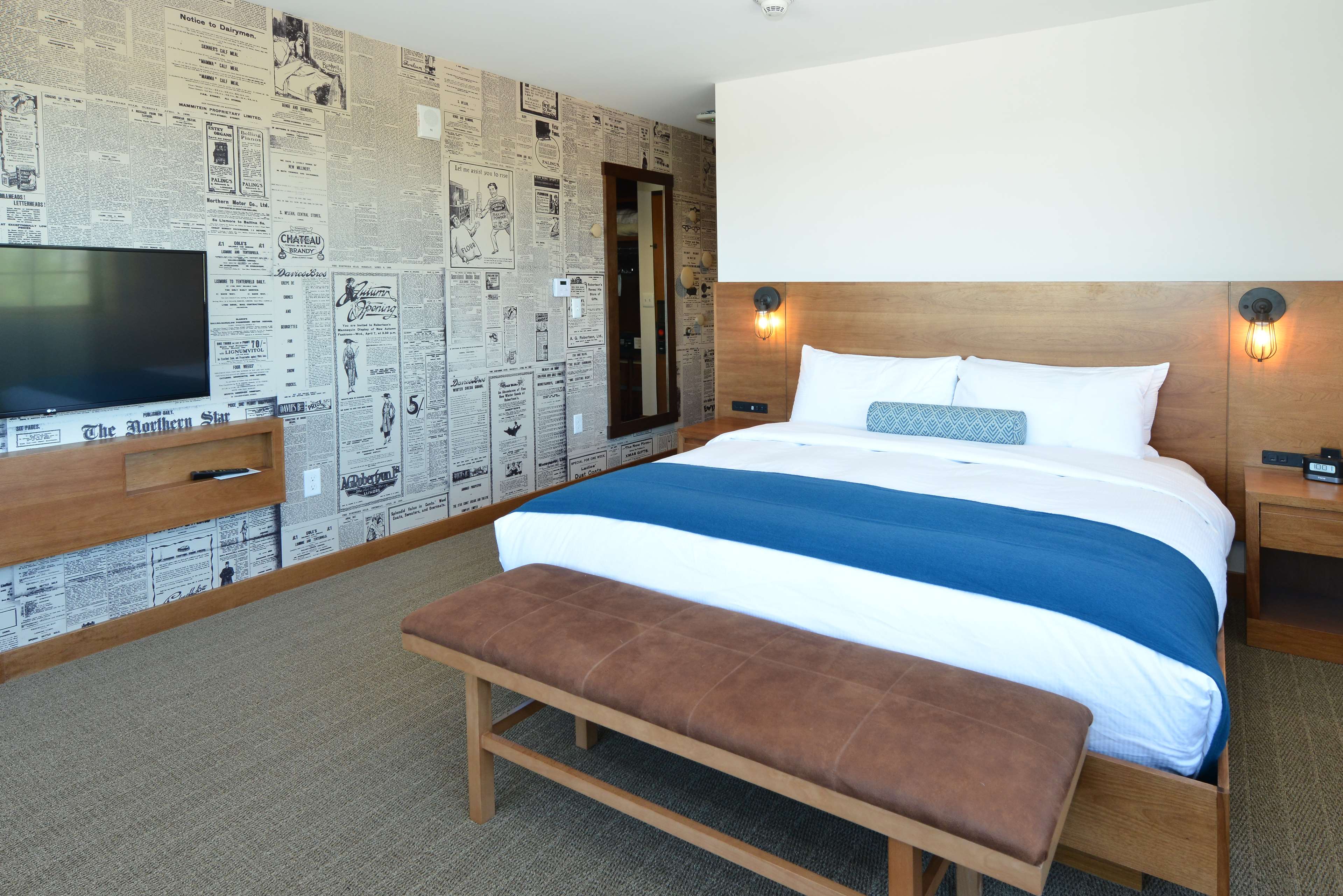 The Lismore Hotel Eau Claire - a DoubleTree by Hilton Hotel Room Type - 1 KG HEARING ACC NO SMOK