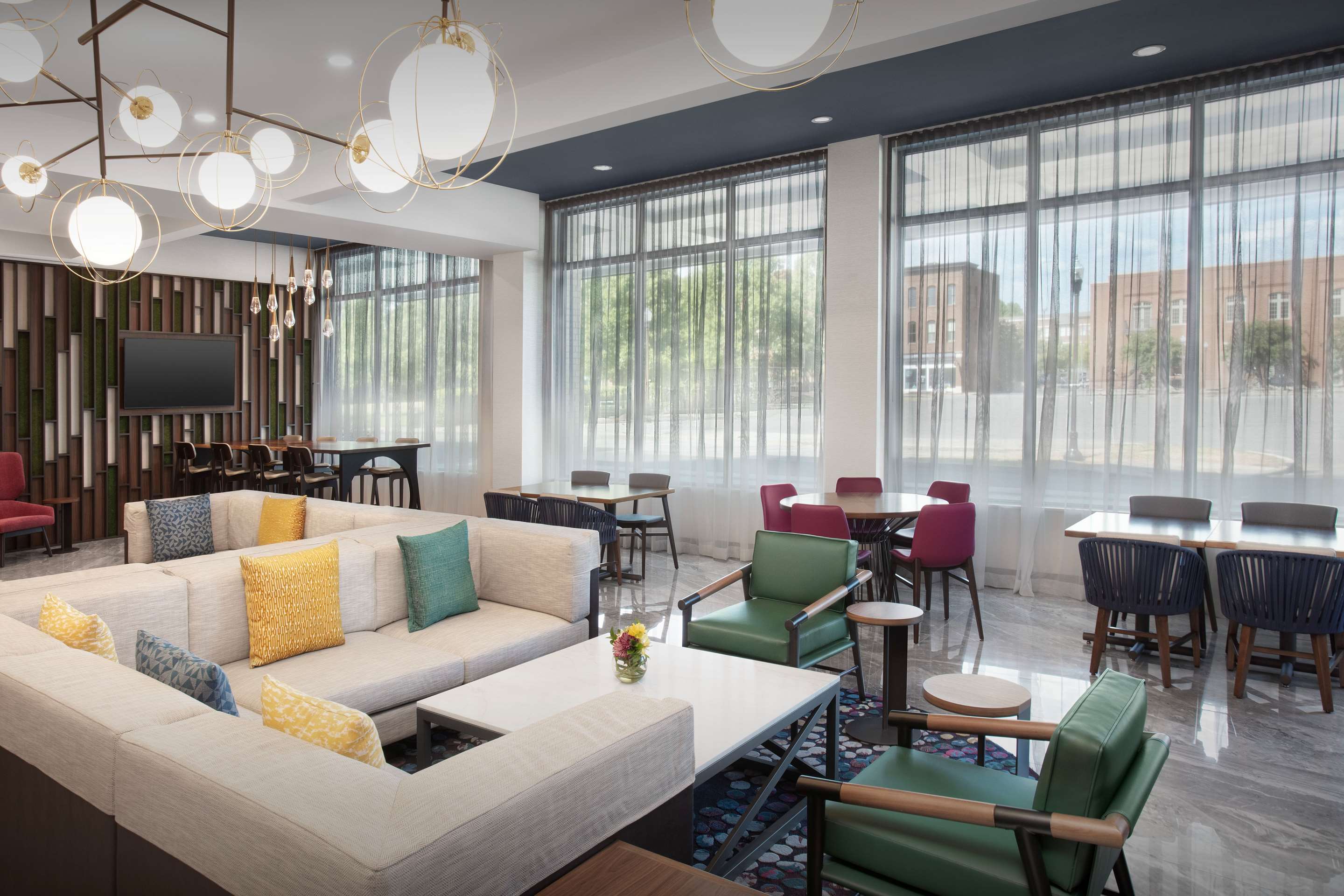 Lobby | Hampton Inn Huntsville/Village of Providence, AL
