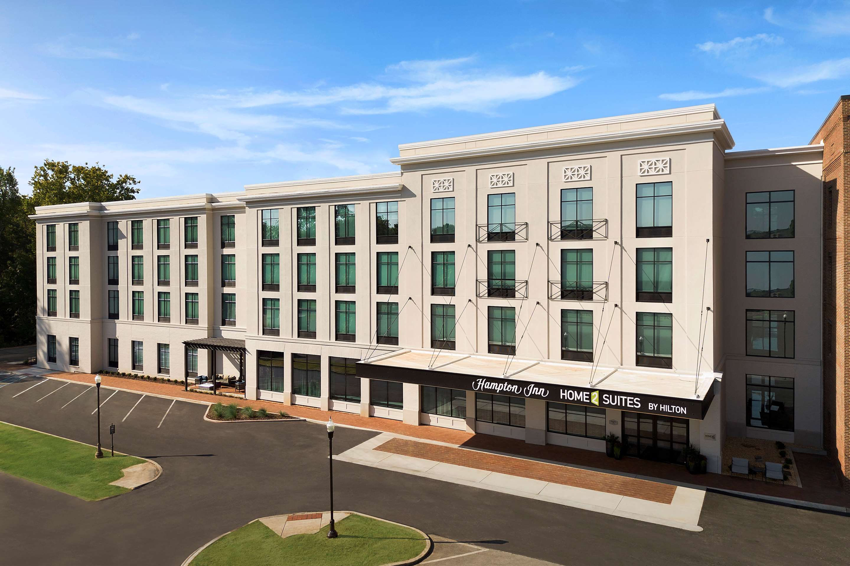 Exterior | Hampton Inn Huntsville/Village of Providence, AL