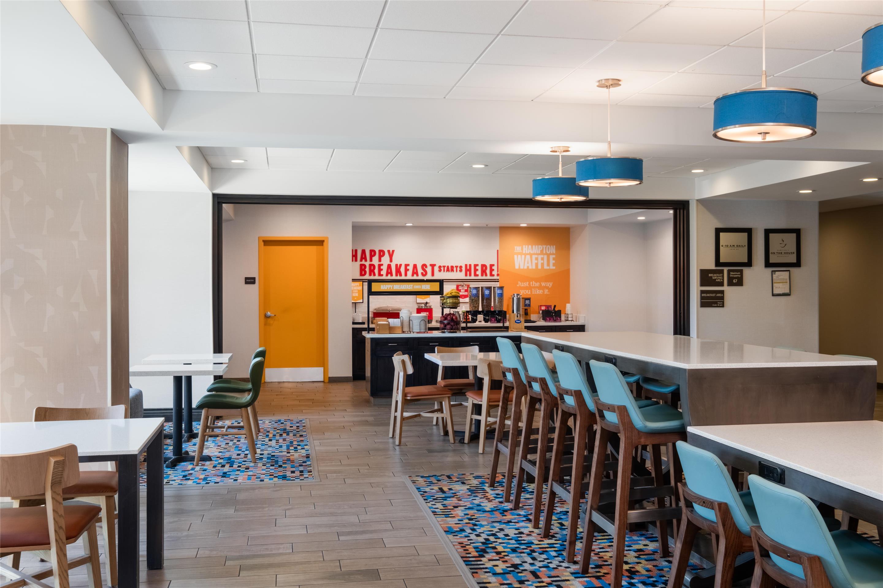 Breakfast Area | Hampton Inn Turlock