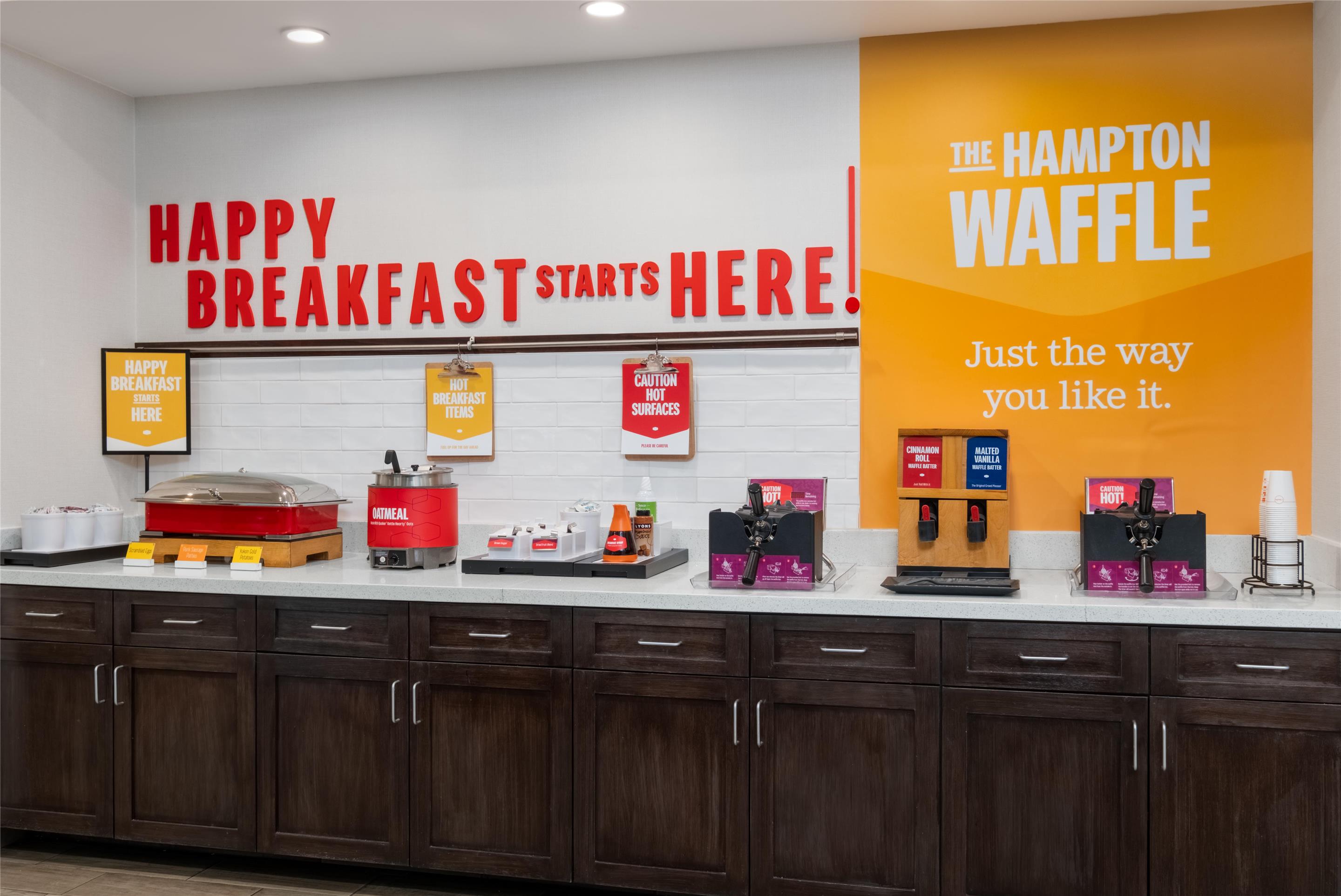 Breakfast Area | Hampton Inn Turlock