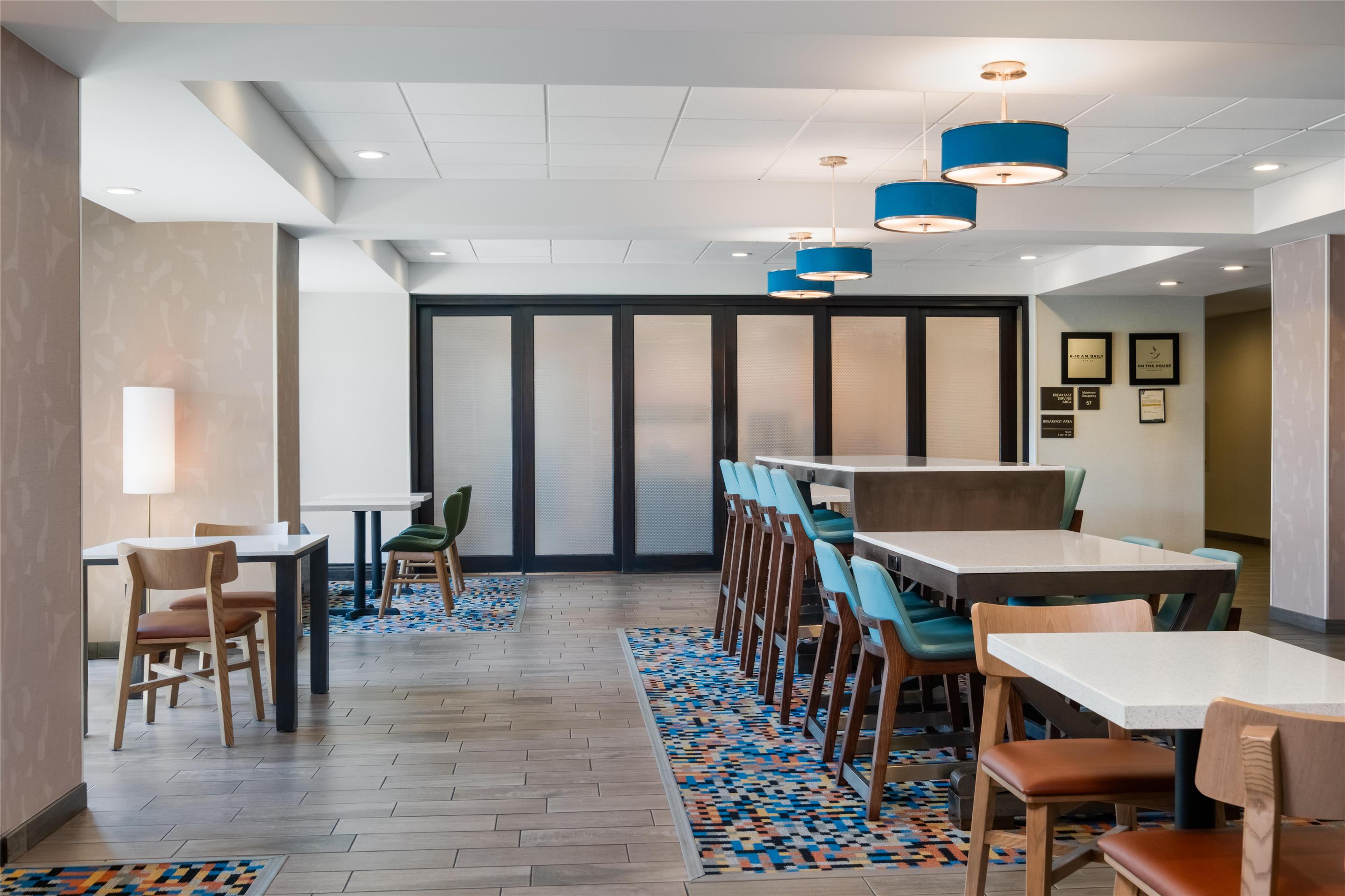 Breakfast Area | Hampton Inn Turlock