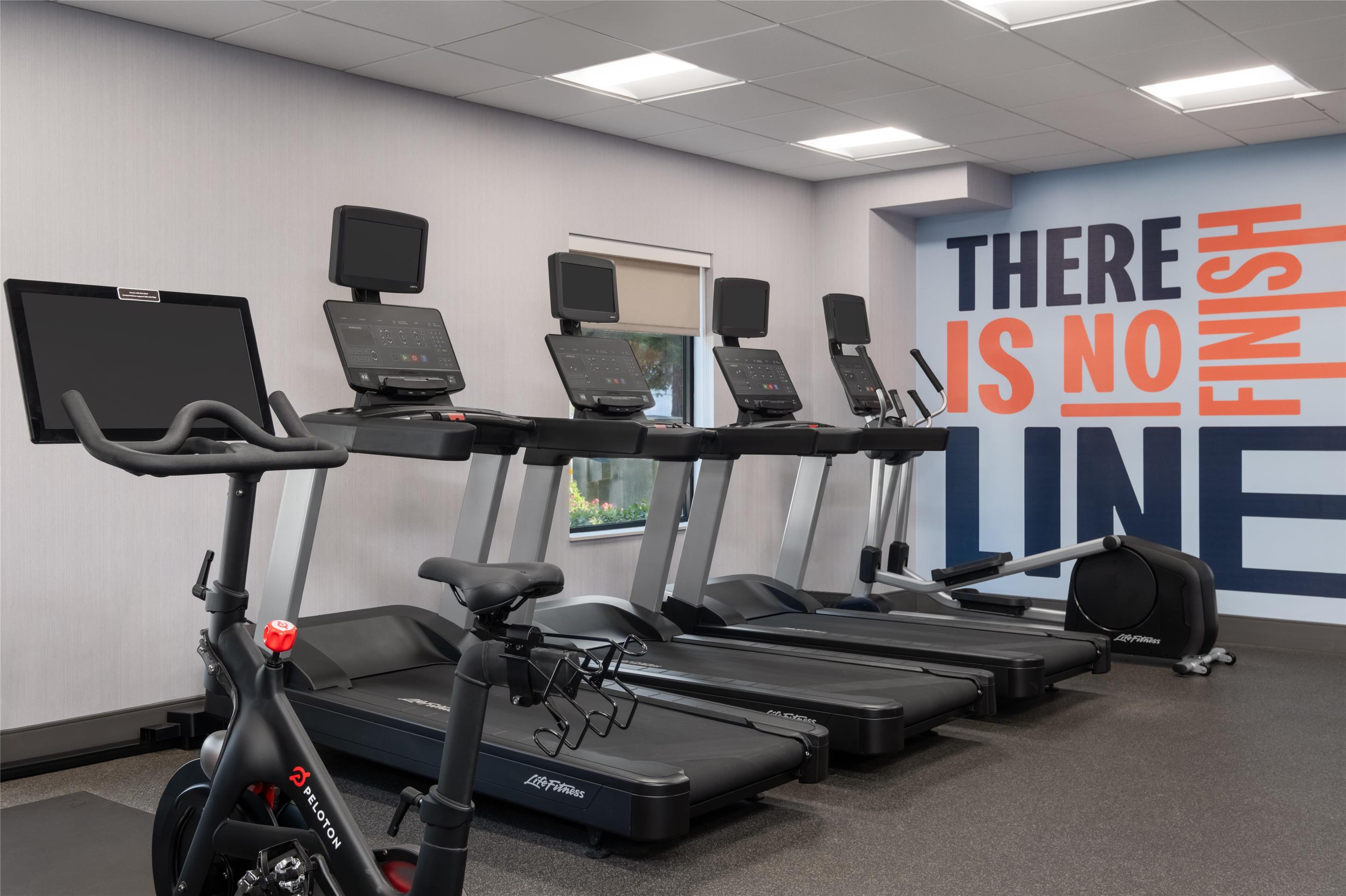 Health club fitness center gym | Hampton Inn Turlock