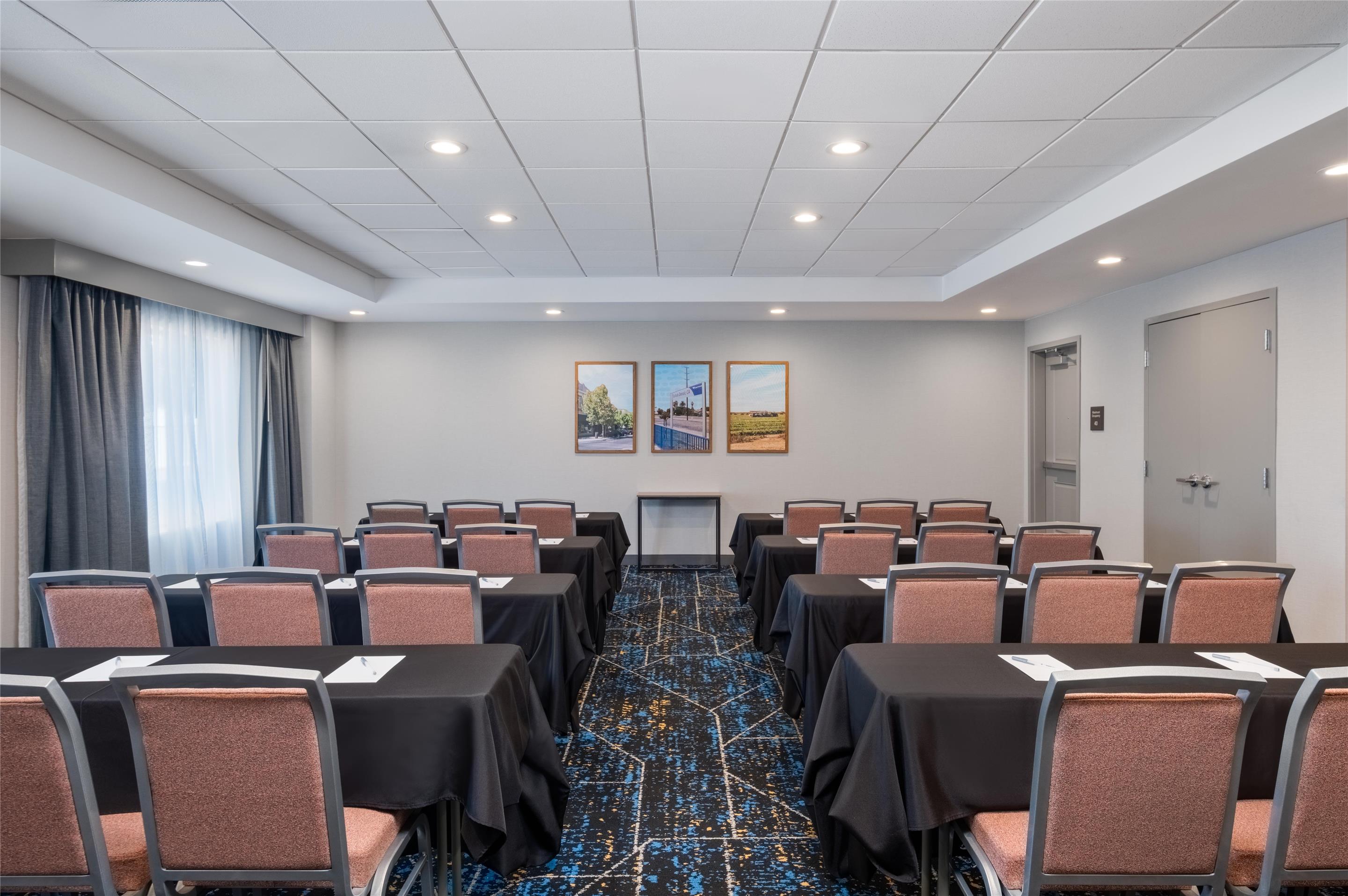 Meeting Room | Hampton Inn Turlock