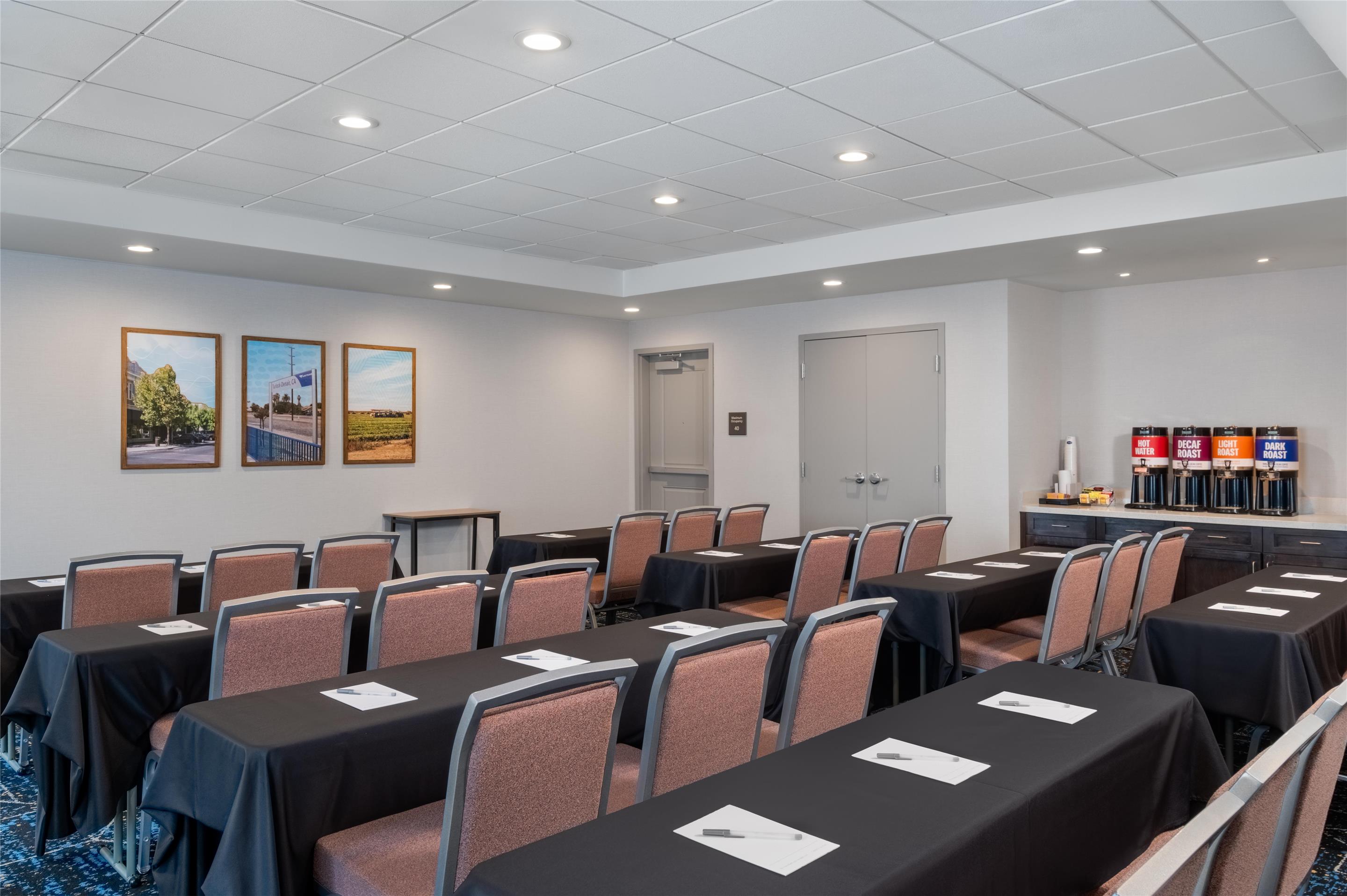 Meeting Room | Hampton Inn Turlock