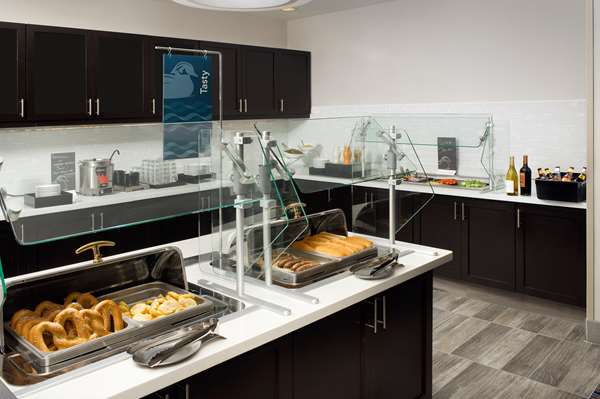 Amenities - Homewood Suites by Hilton Metairie - I-10, Exit 228