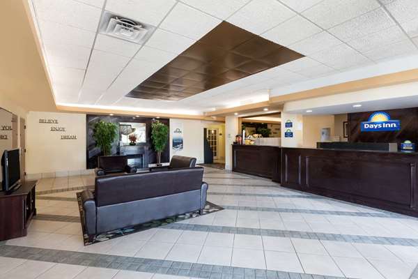  - Days Inn Albion - I-94, Exit 121