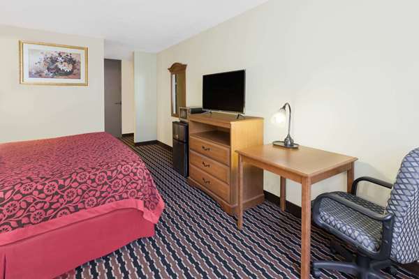  - Days Inn Albion - I-94, Exit 121