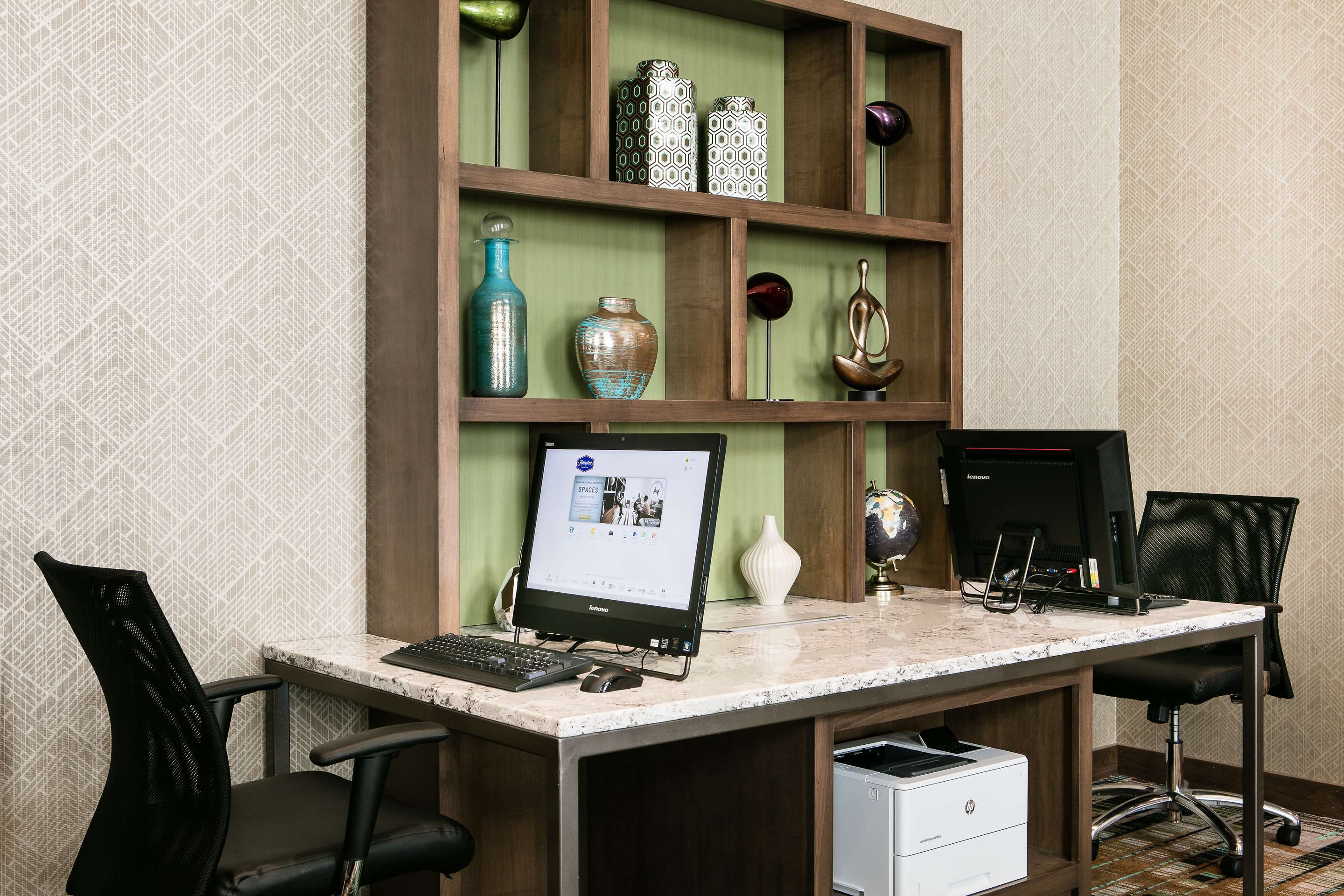 Business Center | Hampton Inn & Suites Mason City