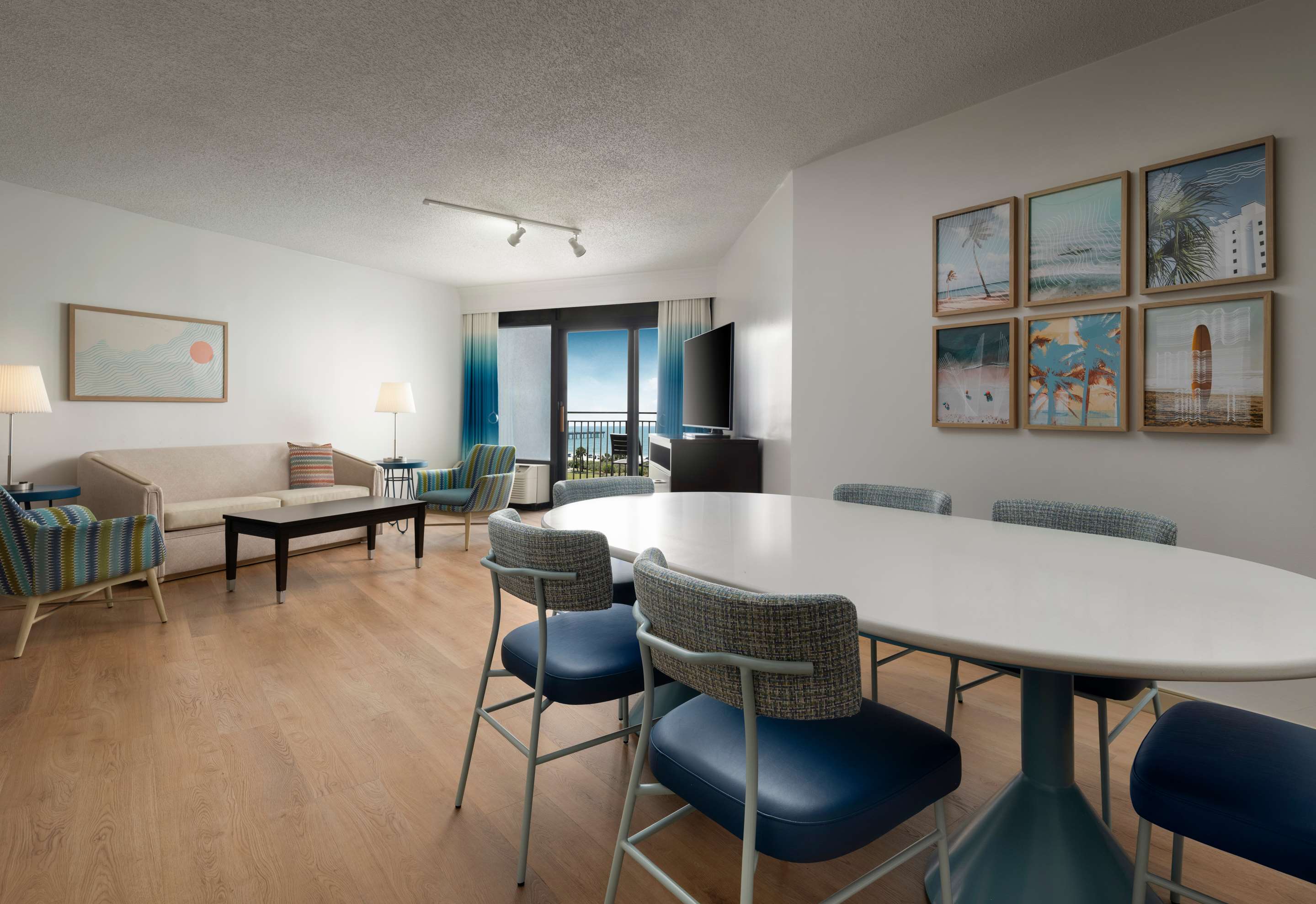 Guest room