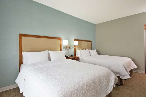  - Hampton Inn & Suites North Huntingdon - I-76, Exit 67