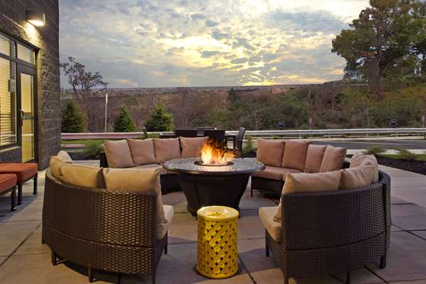 Recreation - Hampton Inn & Suites North Huntingdon - I-76, Exit 67