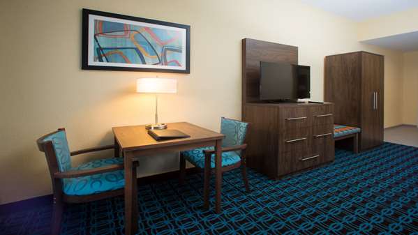  - Best Western North Shore Hotel Danvers - I-95, Exit 70